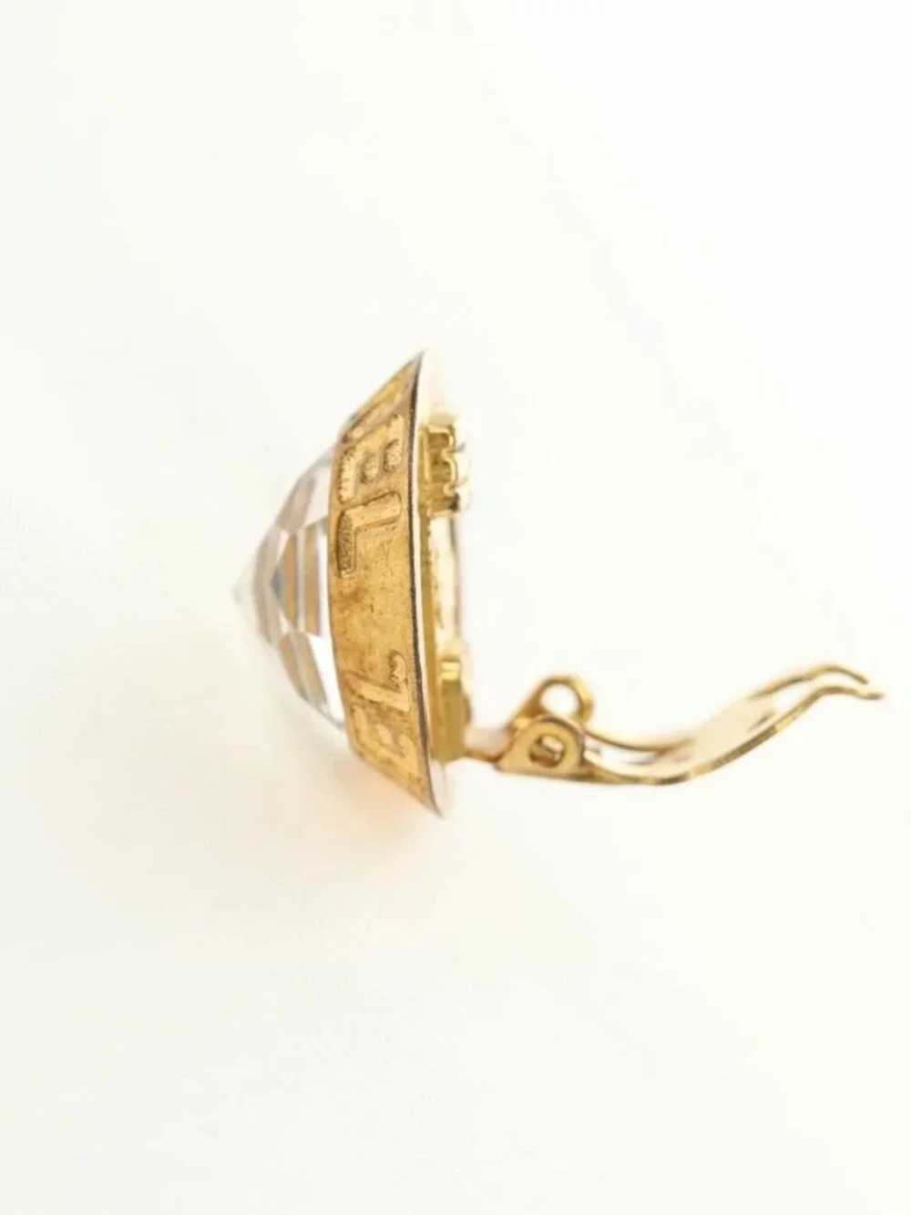 CHANEL Earring metal Gold CC Auth 185854M